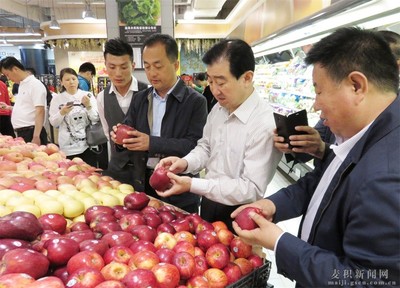 花牛苹果在上海·全国优质农产品博览会上受青睐(图)