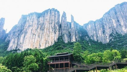 恩施本地私人金牌导游攻略,资讯热点:必玩打卡景点吐血推荐!