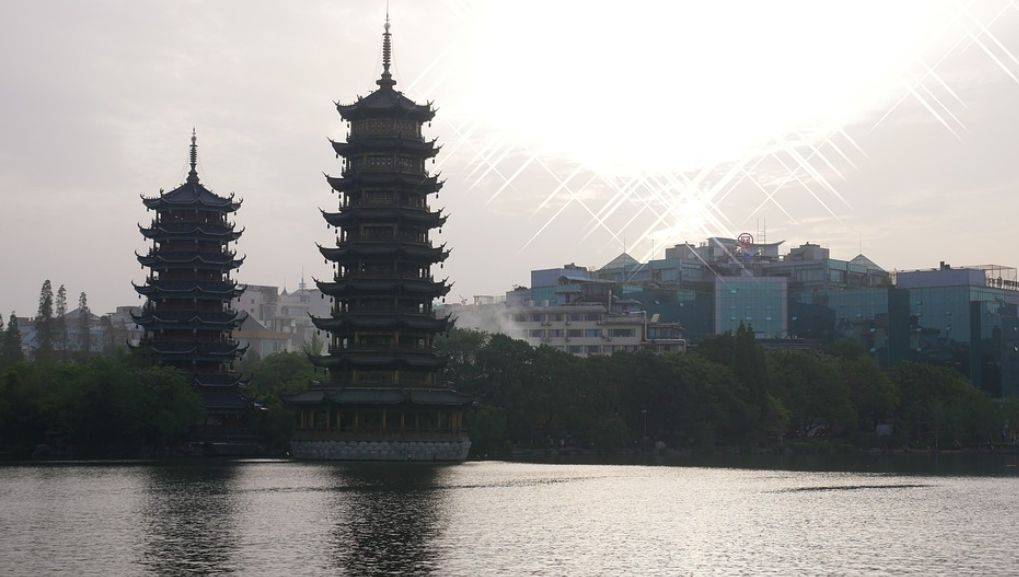 桂林本地个人金牌导游攻略，资讯热点：必玩打卡景点吐血推荐！