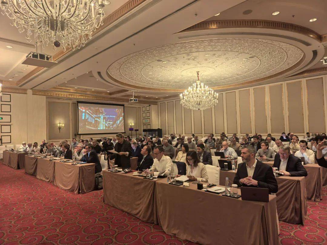 协会资讯 | 中国汽车流通协会与法国经销商代表团交流会议在上海举行