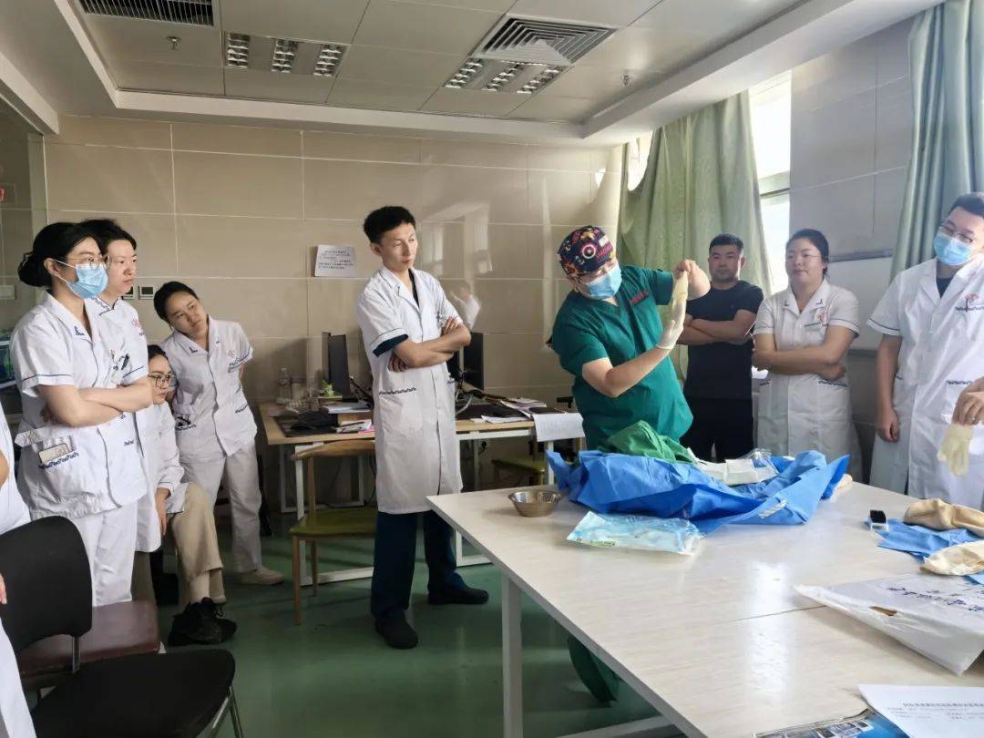 【院内资讯】阿拉善盟蒙医医院感控科开展外科系统院感防控专项培训